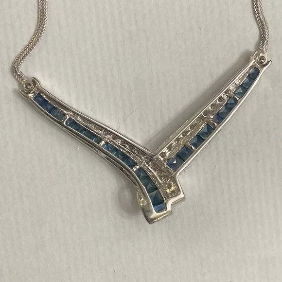 Elegant 14k White Gold Necklace with Sapphires and Diamonds - Picture 5 of 8
